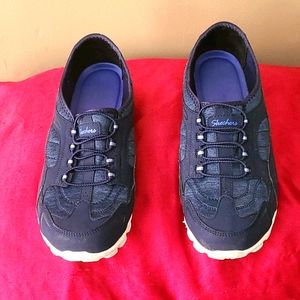 Skechers navy blue slip-ons